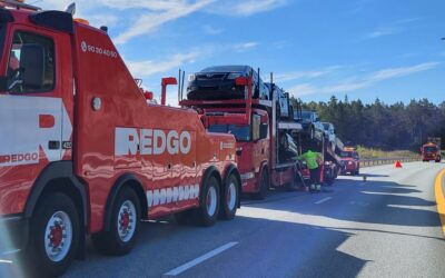 Utrykning på E18 i Agder for løst hjul på vogntog.